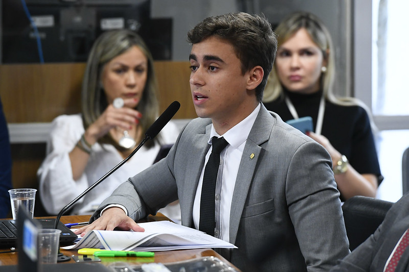 Justiça condena Nikolas a pagar R$ 20 mil por chamar PT de “Partido