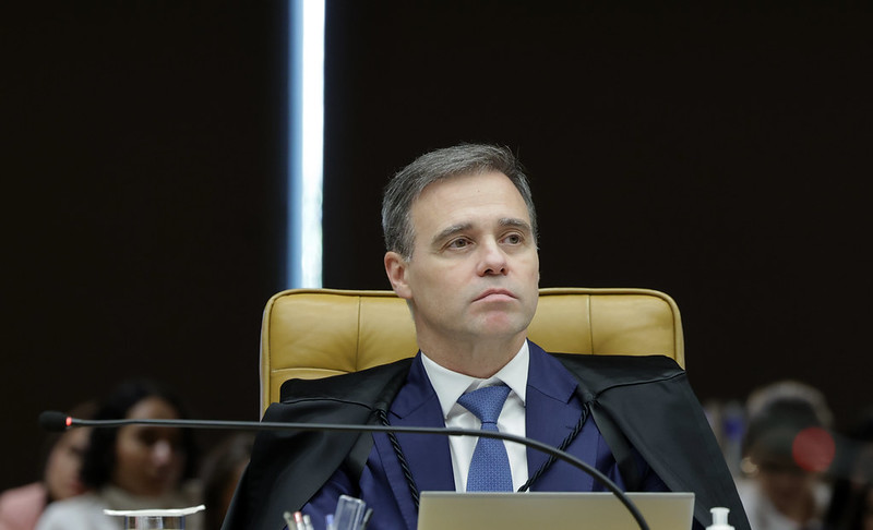 Julgamento de Mendonça no STF vira dúvida após adiamento do caso Moraes