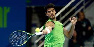 Alcaraz conquista o ATP 500 de Doha em vitória dominante sobre Fils