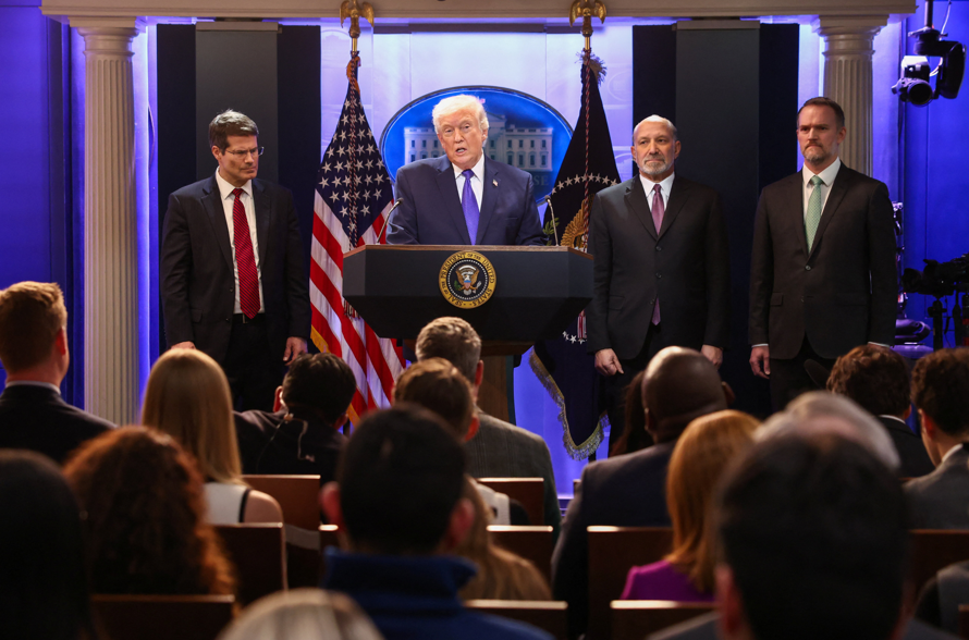 Presidente dos EUA, Donald Trump, concede entrevista coletiva na Casa Branca 20/02/2026 REUTERS/Kevin Lamarque

