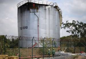 Corpos de trabalhadores são localizados após explosão em base da Vibra em Volta Redonda