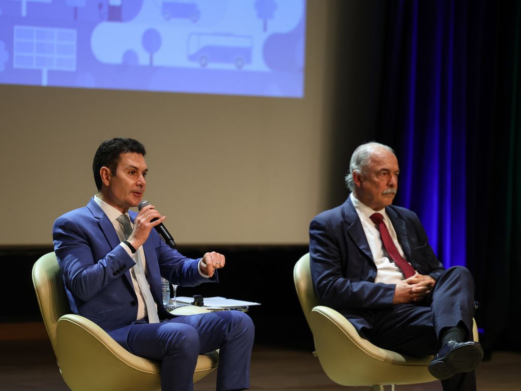 Ministro Jader Filho descarta revisar taxa de juros do Minha Casa Minha Vida