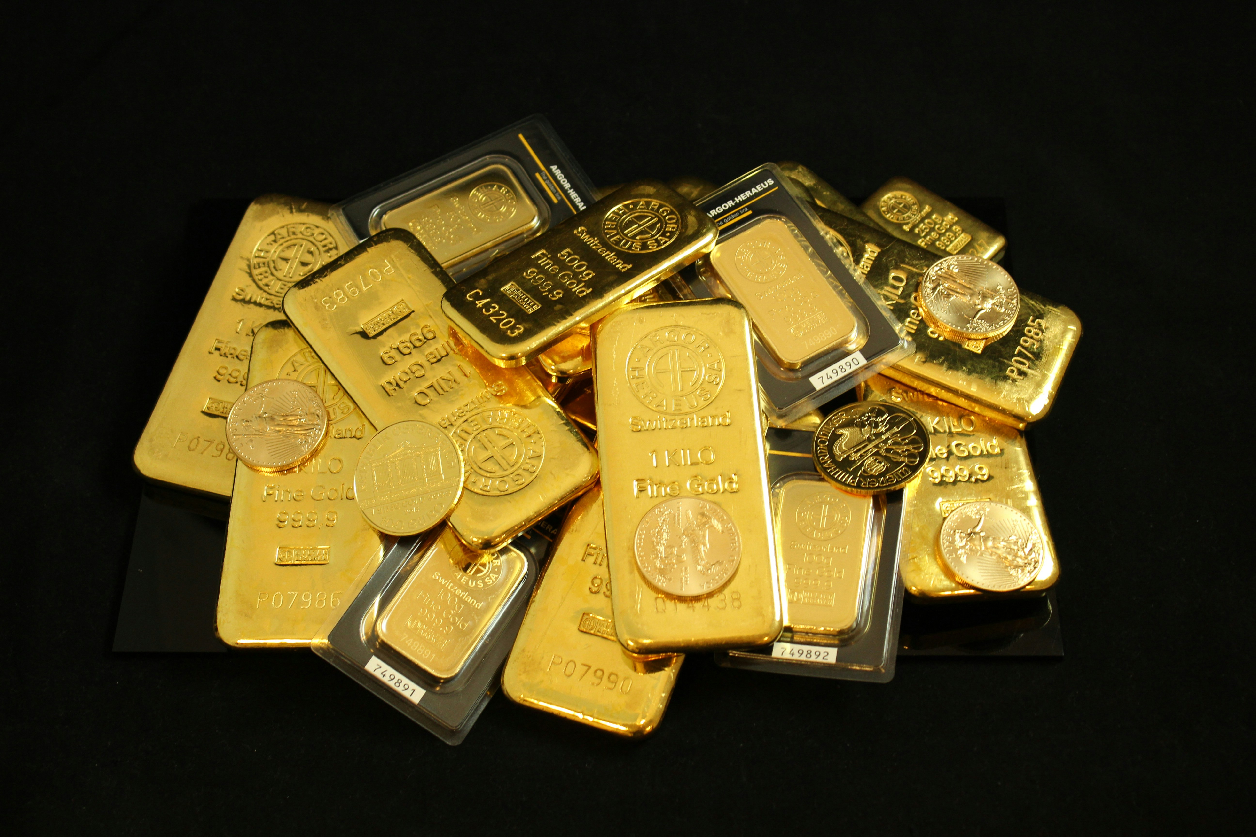 Barras de ouro empilhadas, reserva de valor comprada pelo Banco Central da China