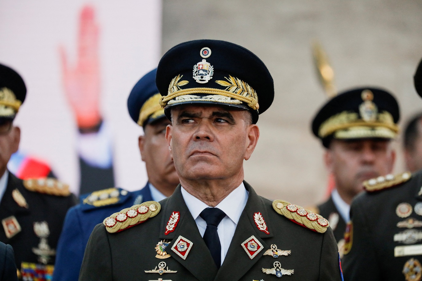 Presidente interina da Venezuela troca comando da Defesa e tira general após 11 anos