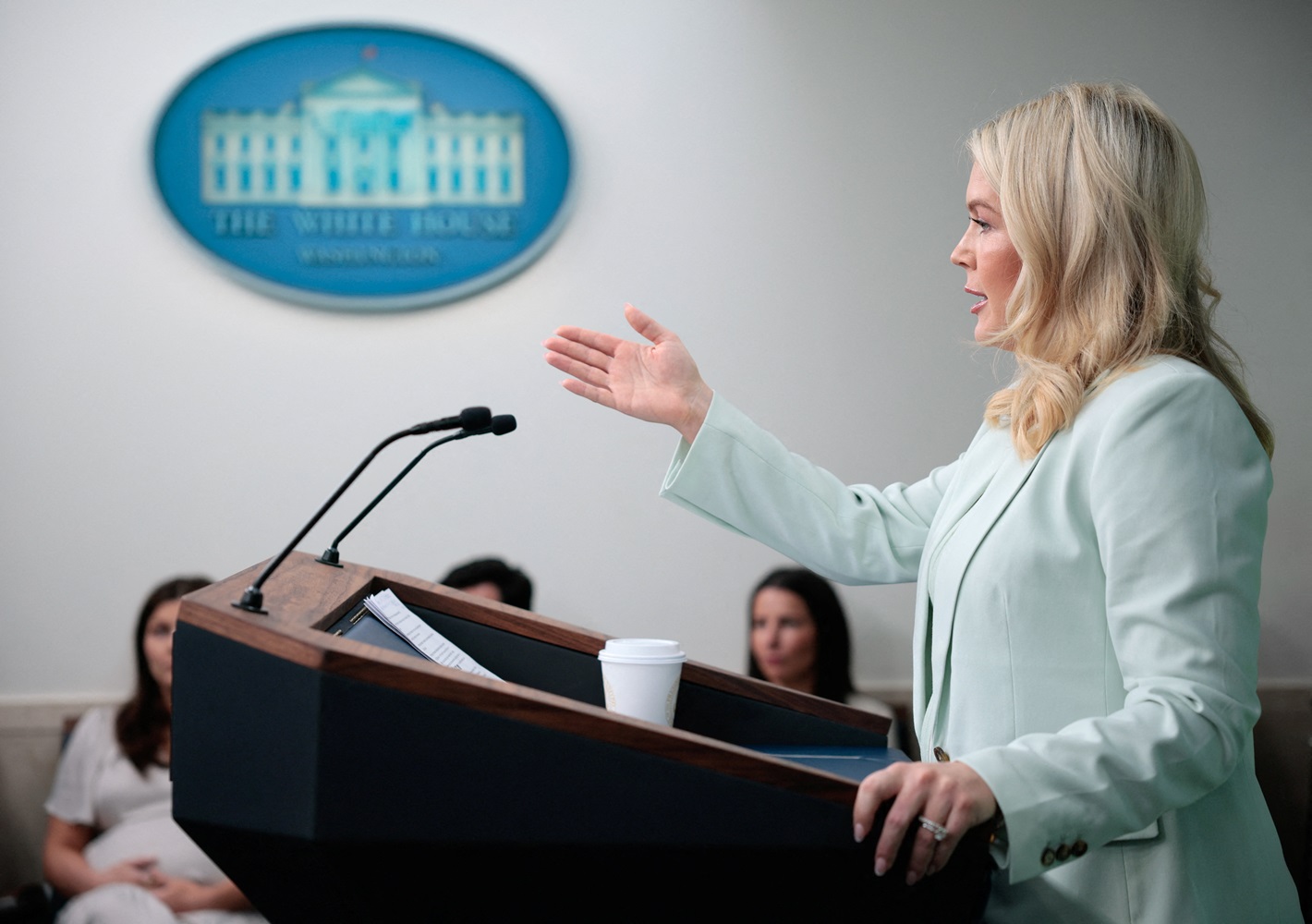 Secretária de imprensa da Casa Branca, Karoline Leavitt
25/03/2026
REUTERS/Evan Vucci