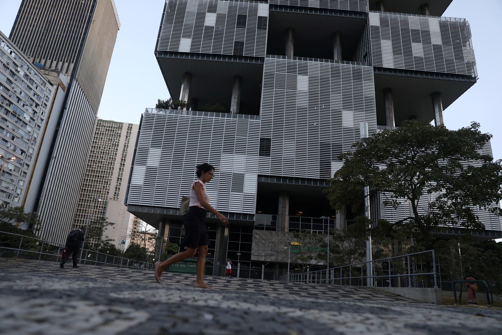 Petrobras muda estratégia e oferece combustíveis via cotas extras a distribuidoras 1 2026 03 25T223336Z 1 LYNXMPEM2O1E2 RTROPTP 4 BRAZIL FUEL PETROBRAS INVESTORS