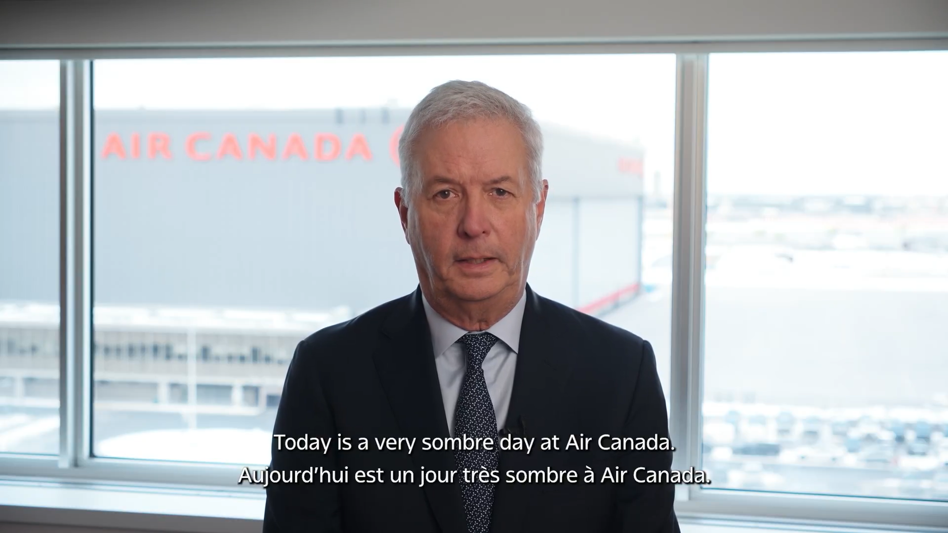 CEO da Air Canada anuncia aposentadoria após polêmica com homenagem só em inglês