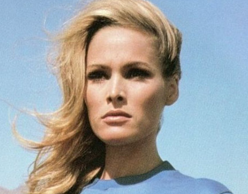 Ursula Andress, icônica Bond girl, é vítima de golpe de R$ 120 milhões