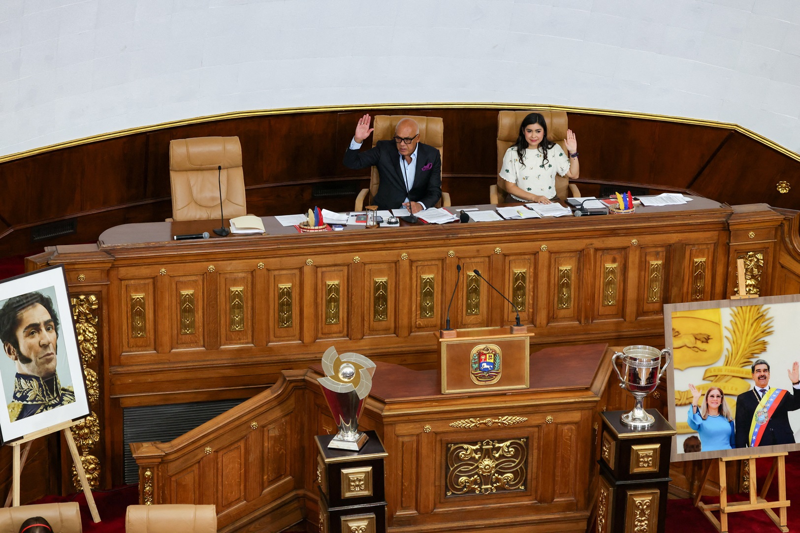 Venezuela aprova lei que abre mineração a capital privado e estrangeiro