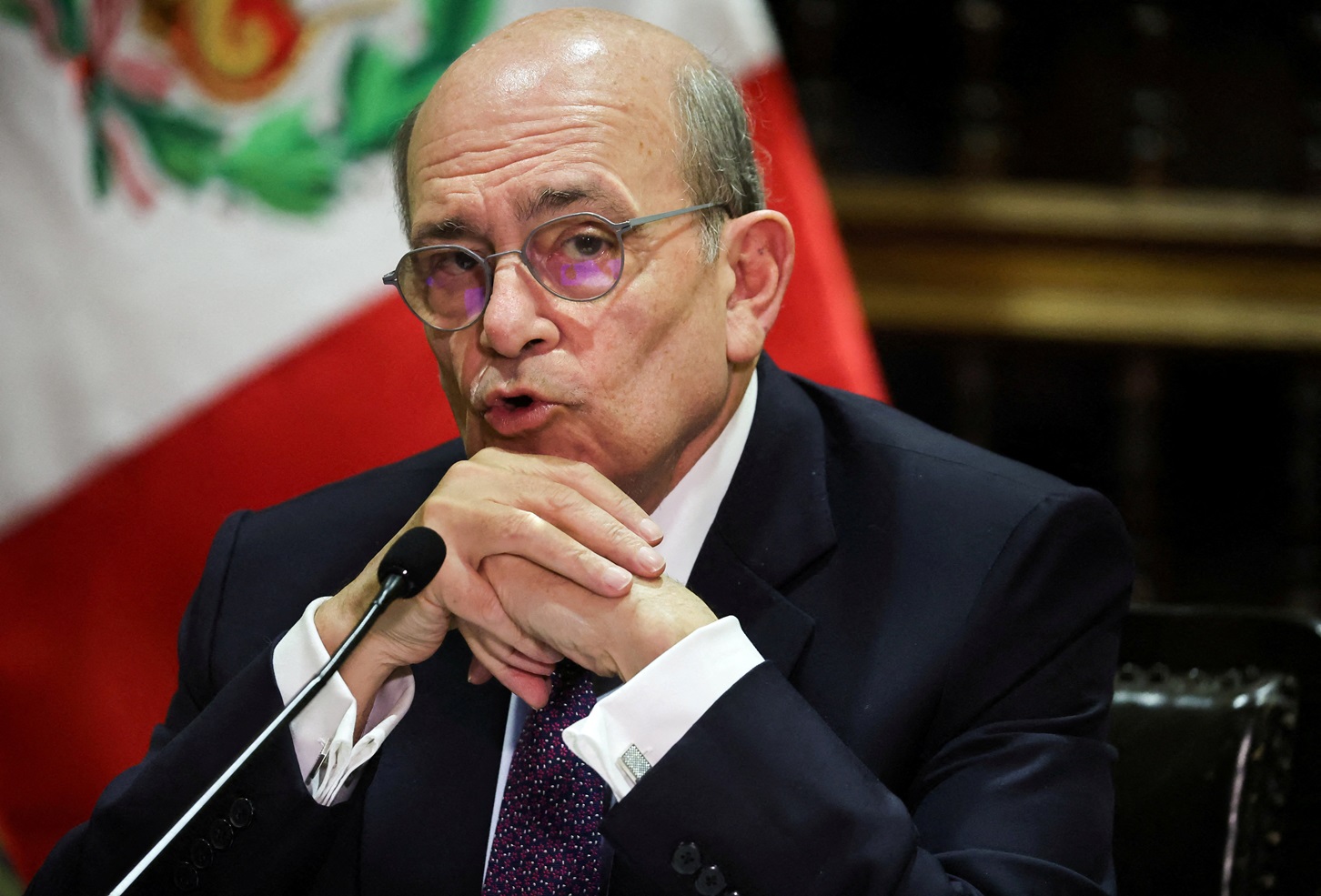 Ministros do Peru renunciam após presidente adiar compra de caças F-16
