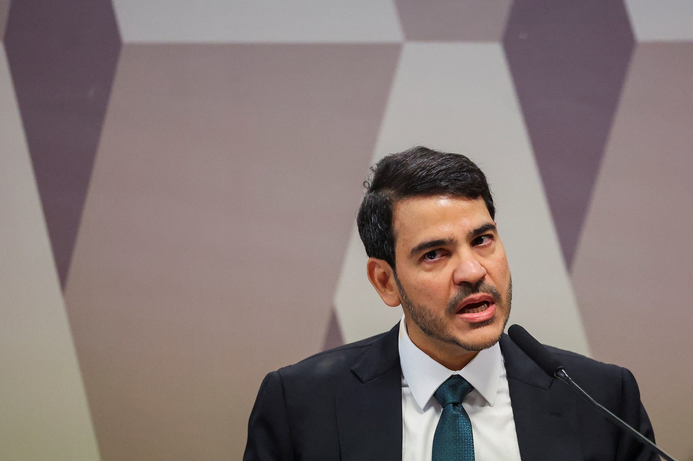 Após rejeição, Messias agradece apoio de André Mendonça e Gilmar Mendes