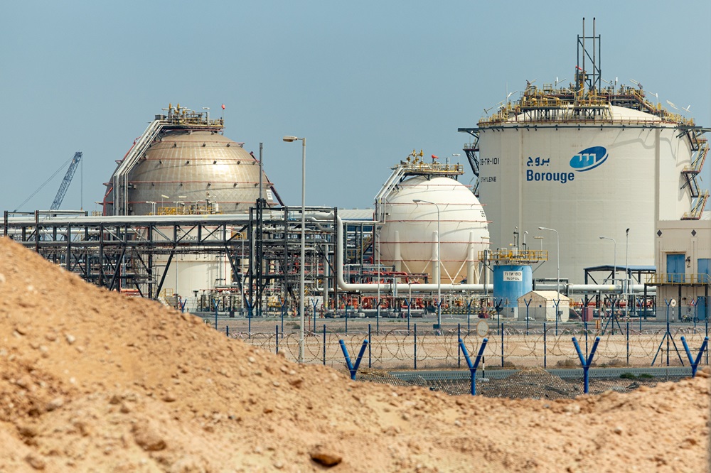 Ataque paralisa planta petroquímica em Abu Dhabi e acende alerta no Golfo Pérsico