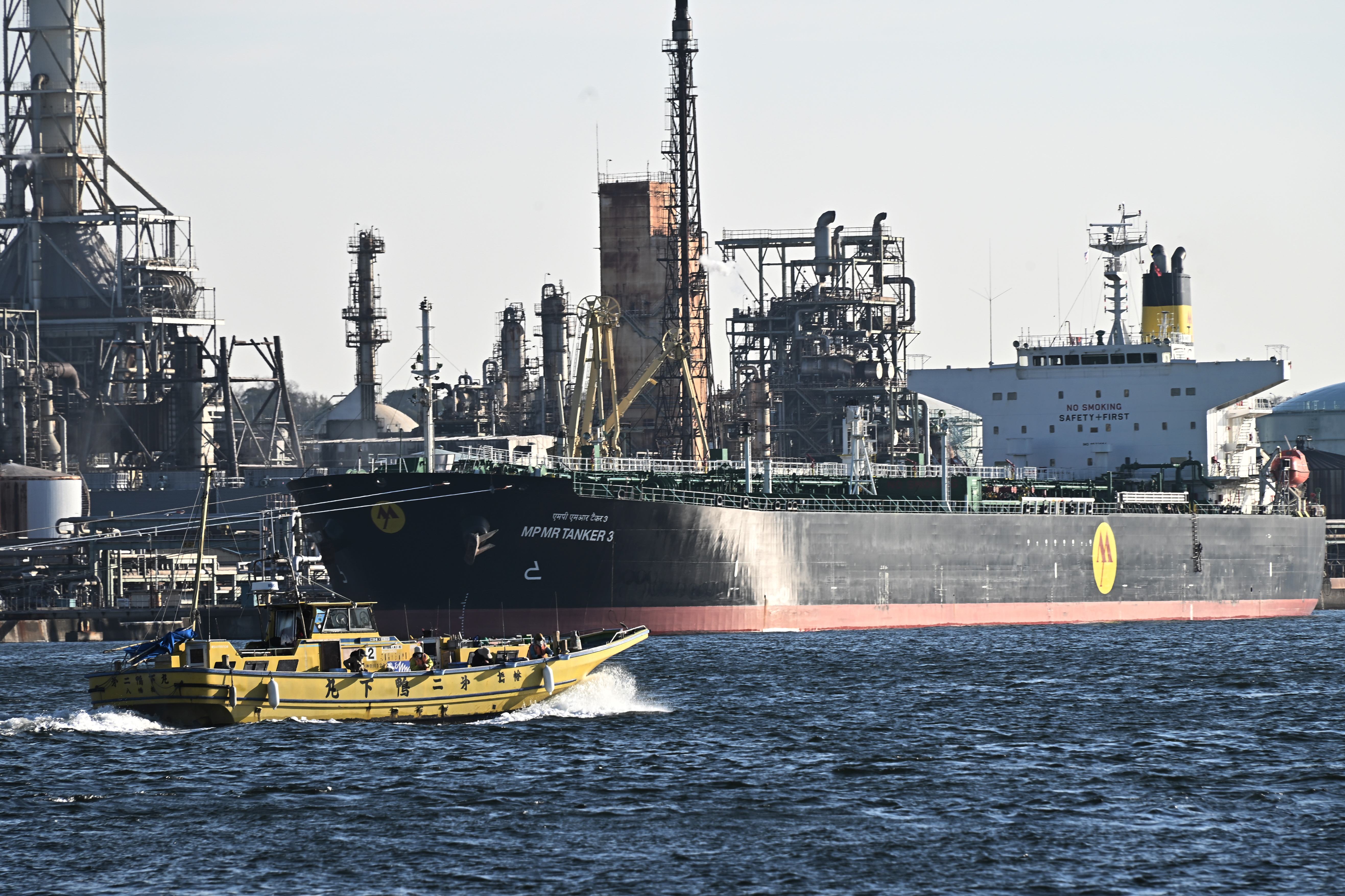 Petróleo supera los USD 140: escasez y precios récord en el mercado