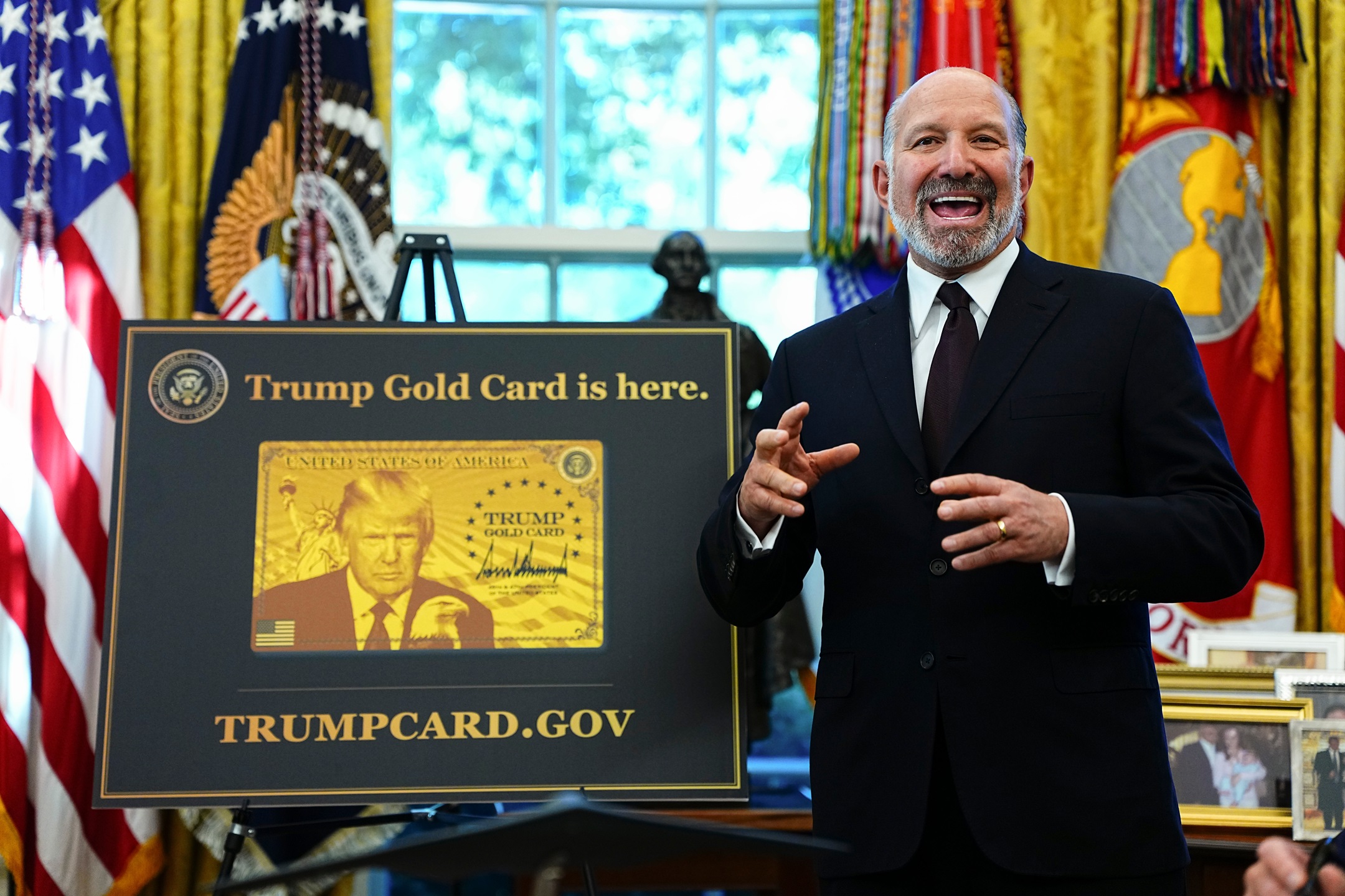 Visto “Gold Card” de Trump só foi concedido a uma pessoa até agora, diz secretário