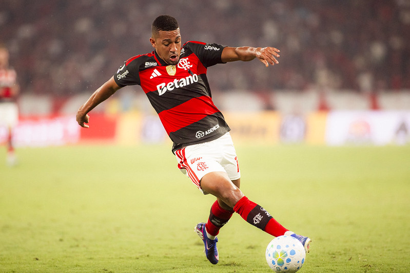 Flamengo e Vasco se enfrentam em clássico carioca pelo Brasileirão