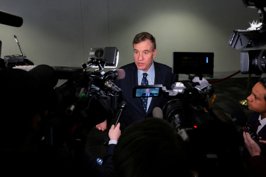 Senador americano Mark Warner (Foto: REUTERS/Jonathan Ernst TPX IMAGES OF THE DAY)