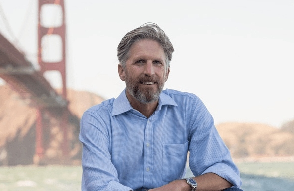 Fui rejeitado 33 vezes e construí uma empresa de US$ 390 milhões aos 48 anos