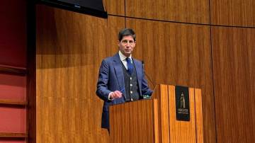 Kevin Warsh participa de uma conferência sobre política monetária 9 de maio de 2025 REUTERS/Ann Saphir