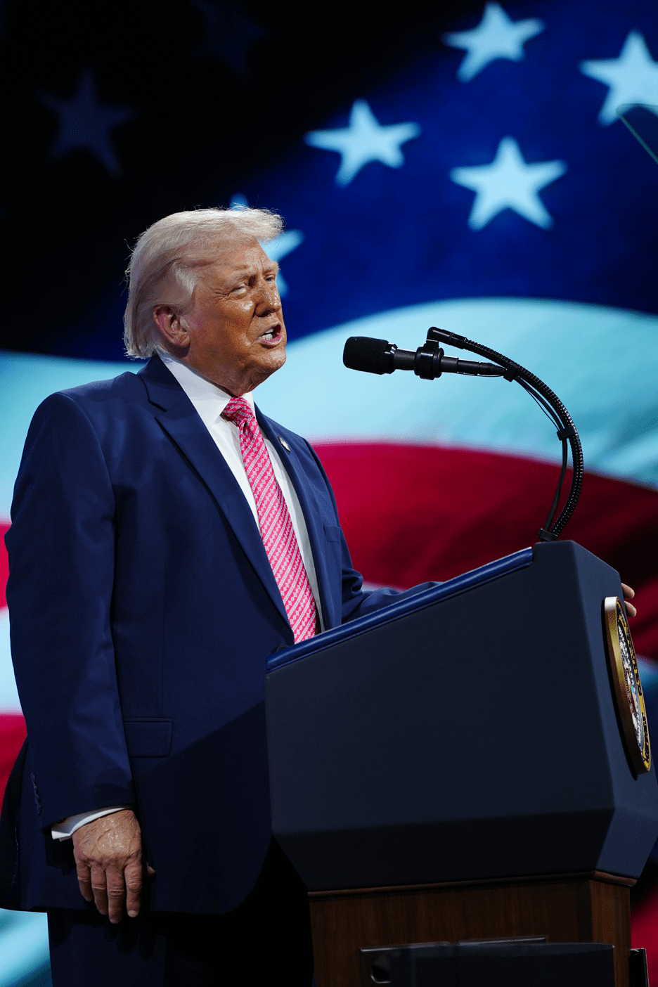 Casa Branca pede US$ 1,5 trilhão para defesa em nova proposta orçamentária