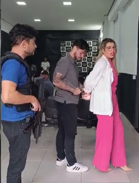 Após post em rede social, advogada é presa dentro do escritório em GO