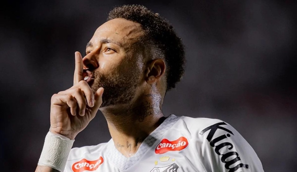 Ancelotti garante Neymar na Copa apesar de lesão