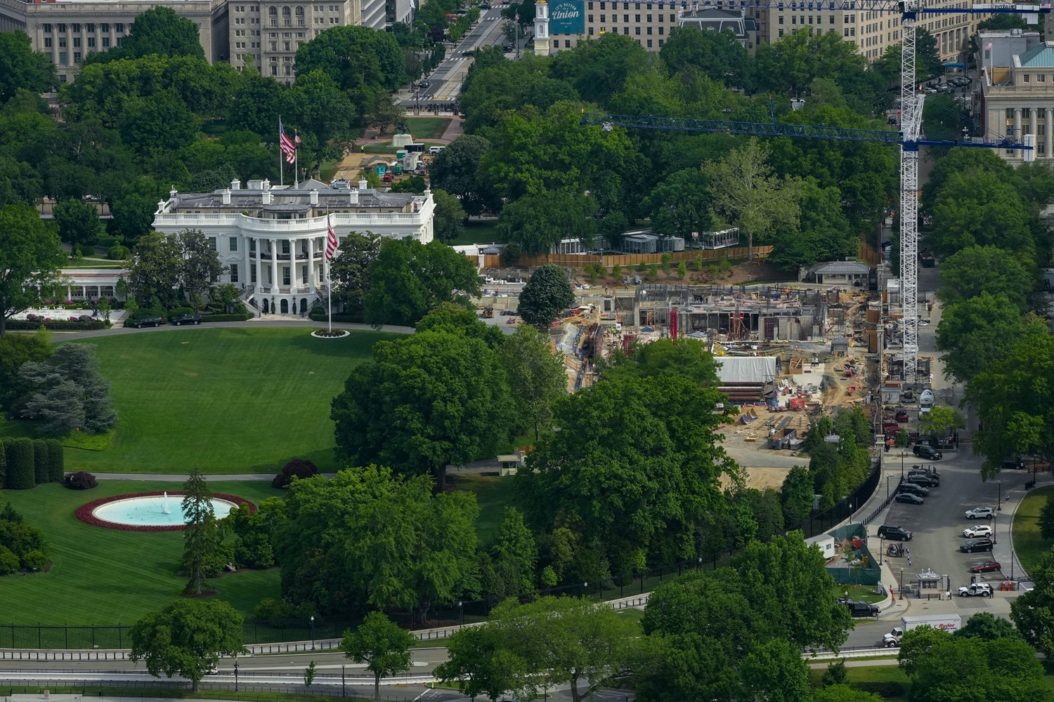 Republicanos preveem destinar US$ 1 bi para segurança na Casa Branca e salão de Trump