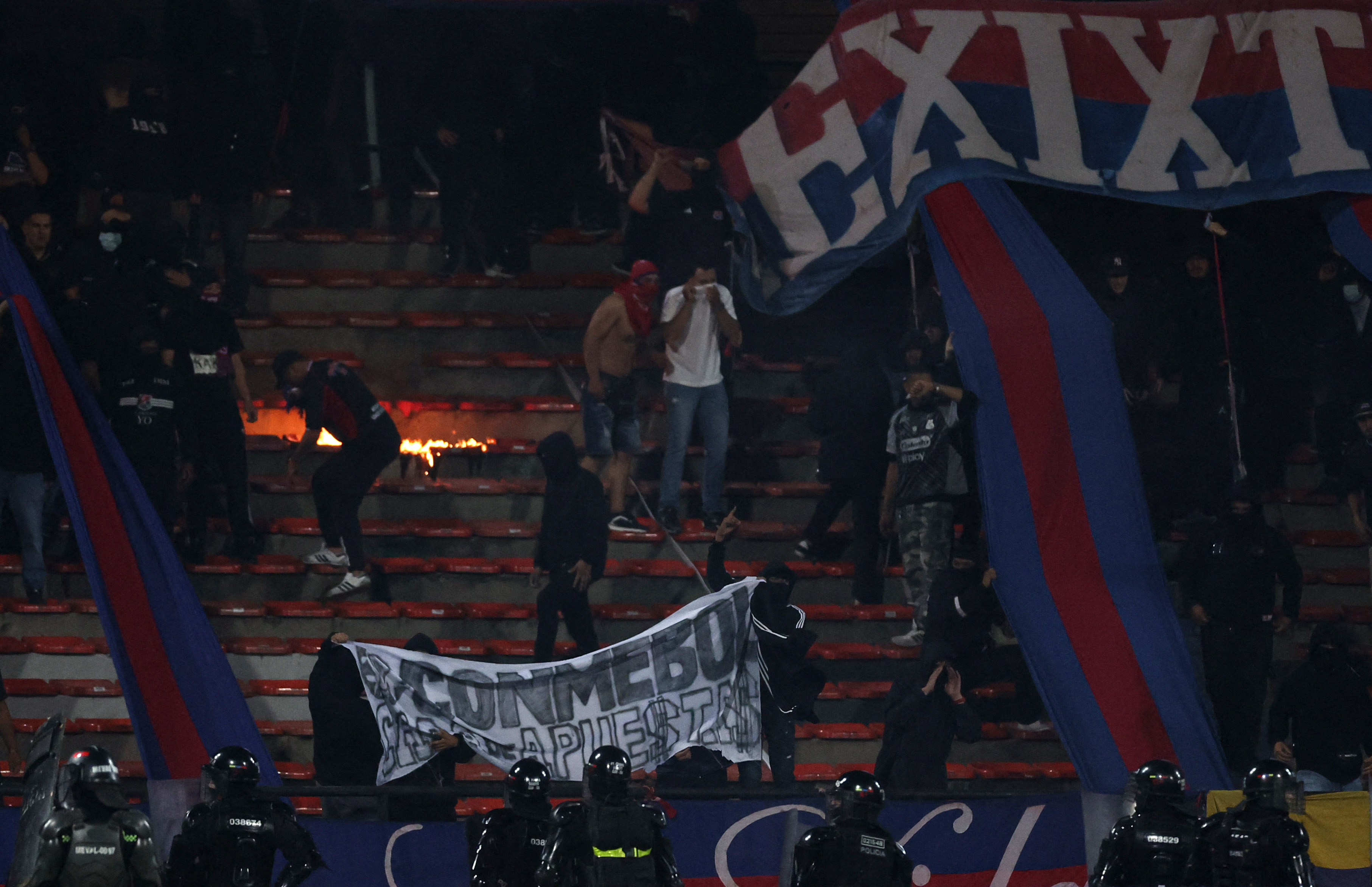 Conmebol dá vitória por 3 a 0 ao Flamengo após vandalismo em jogo na Colômbia