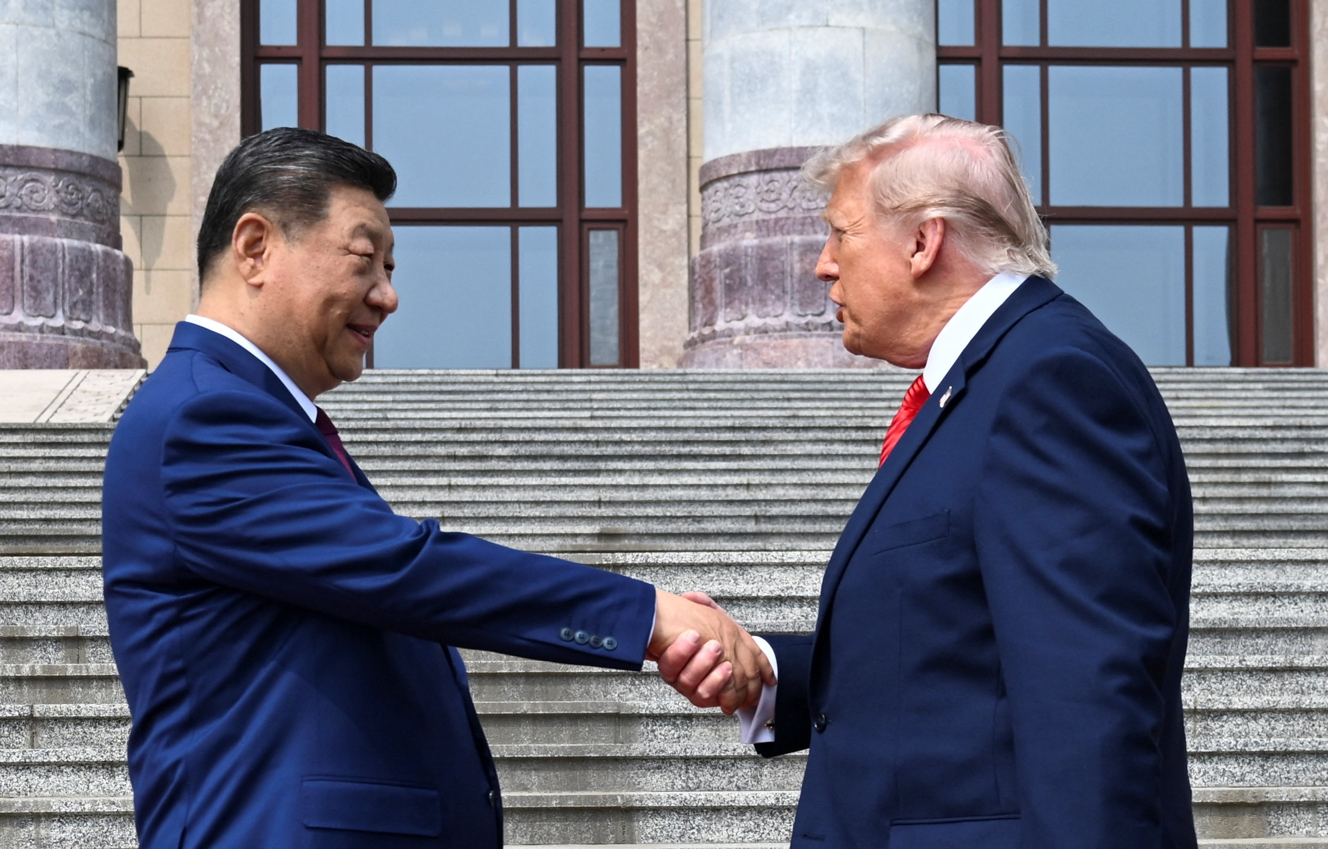 Trump e Xi concordam que "Irã jamais poderá ter uma arma nuclear", diz Casa Branca