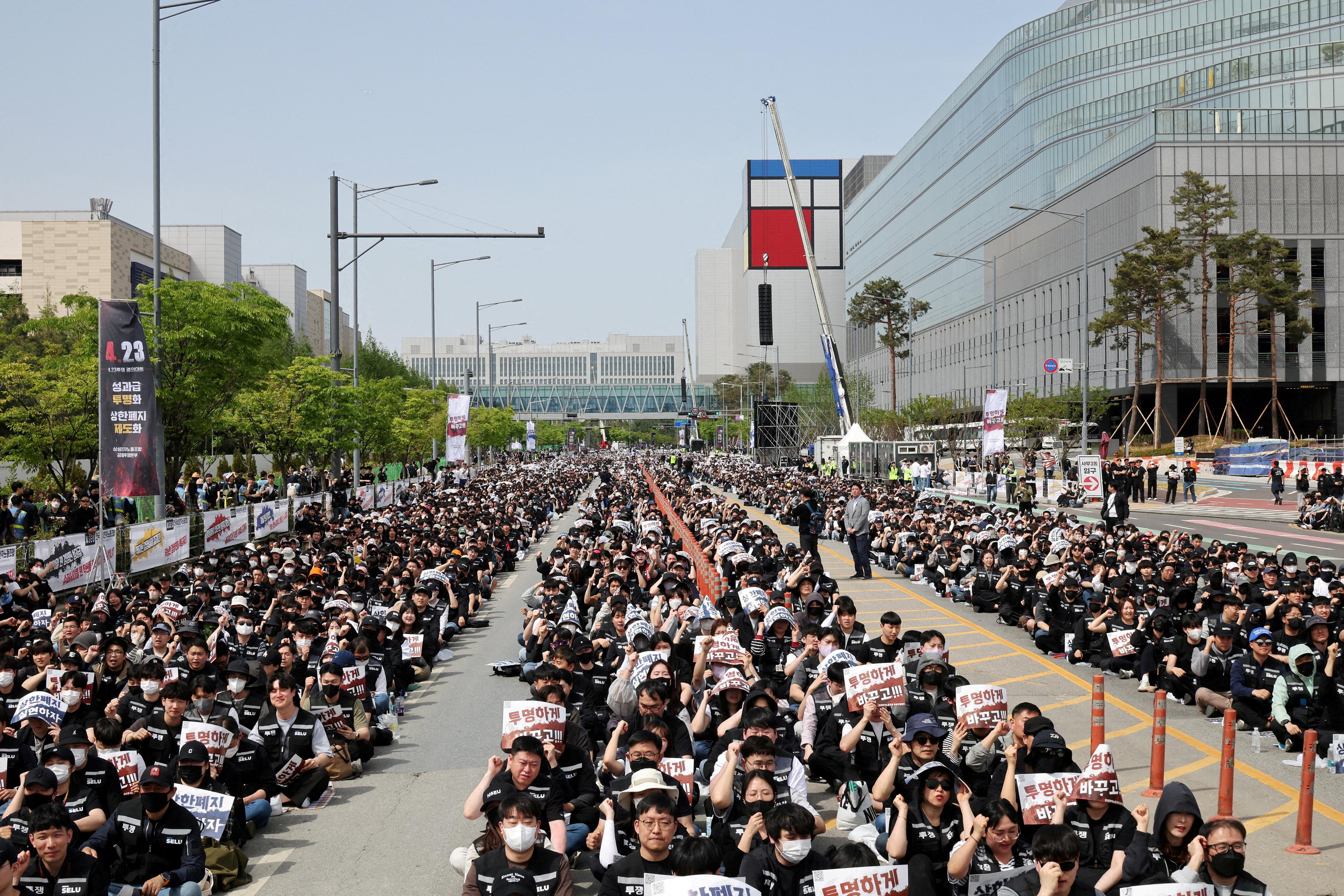 Sindicato da Samsung aciona Justiça para suspender votação de acordo salarial