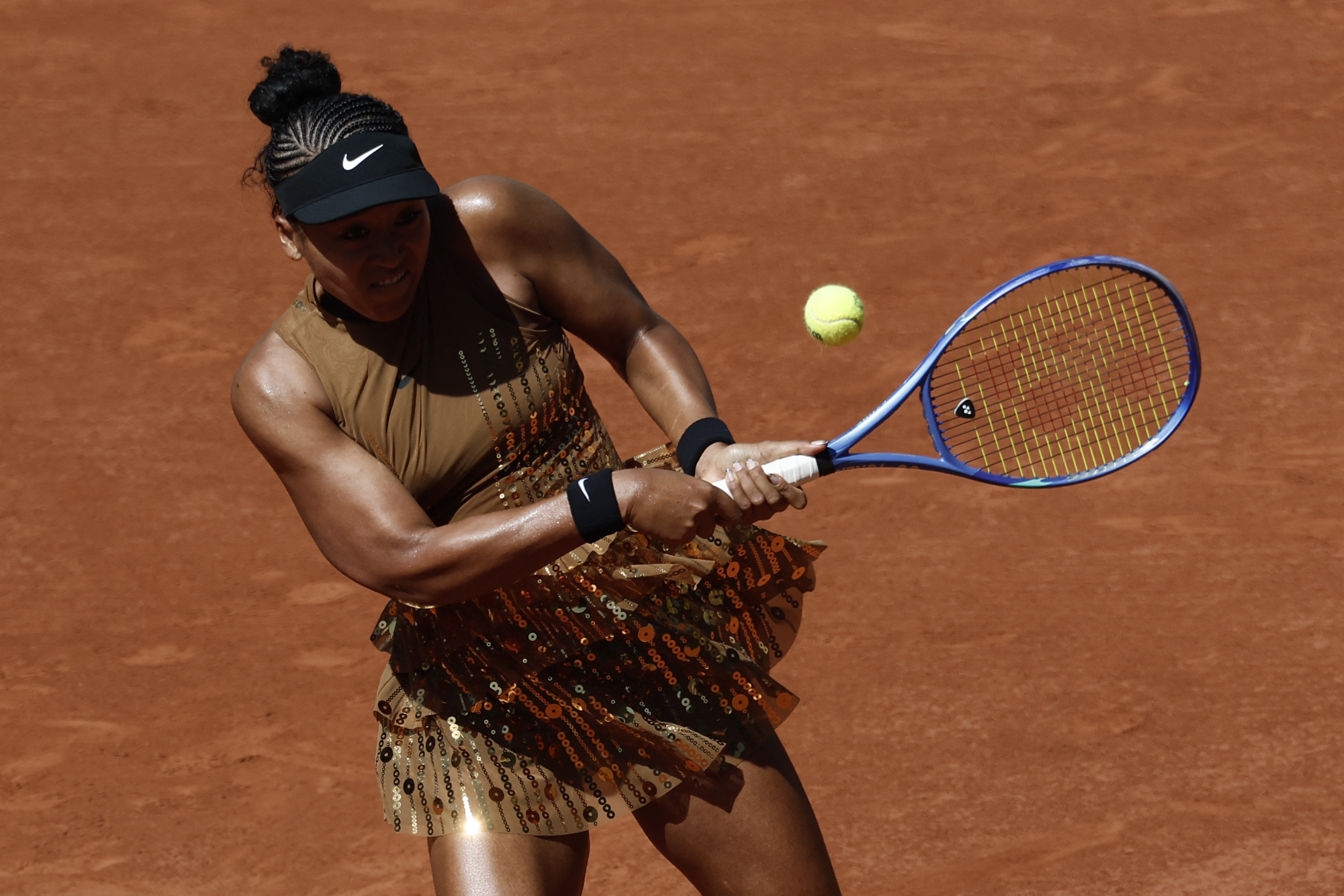 Naomi Osaka transforma Roland Garros em vitrine para Nike e alta-costura