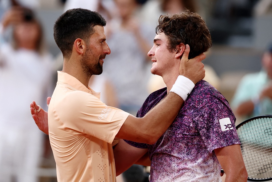 João Fonseca bate Djokovic de virada e tem vitória histórica em Roland Garros