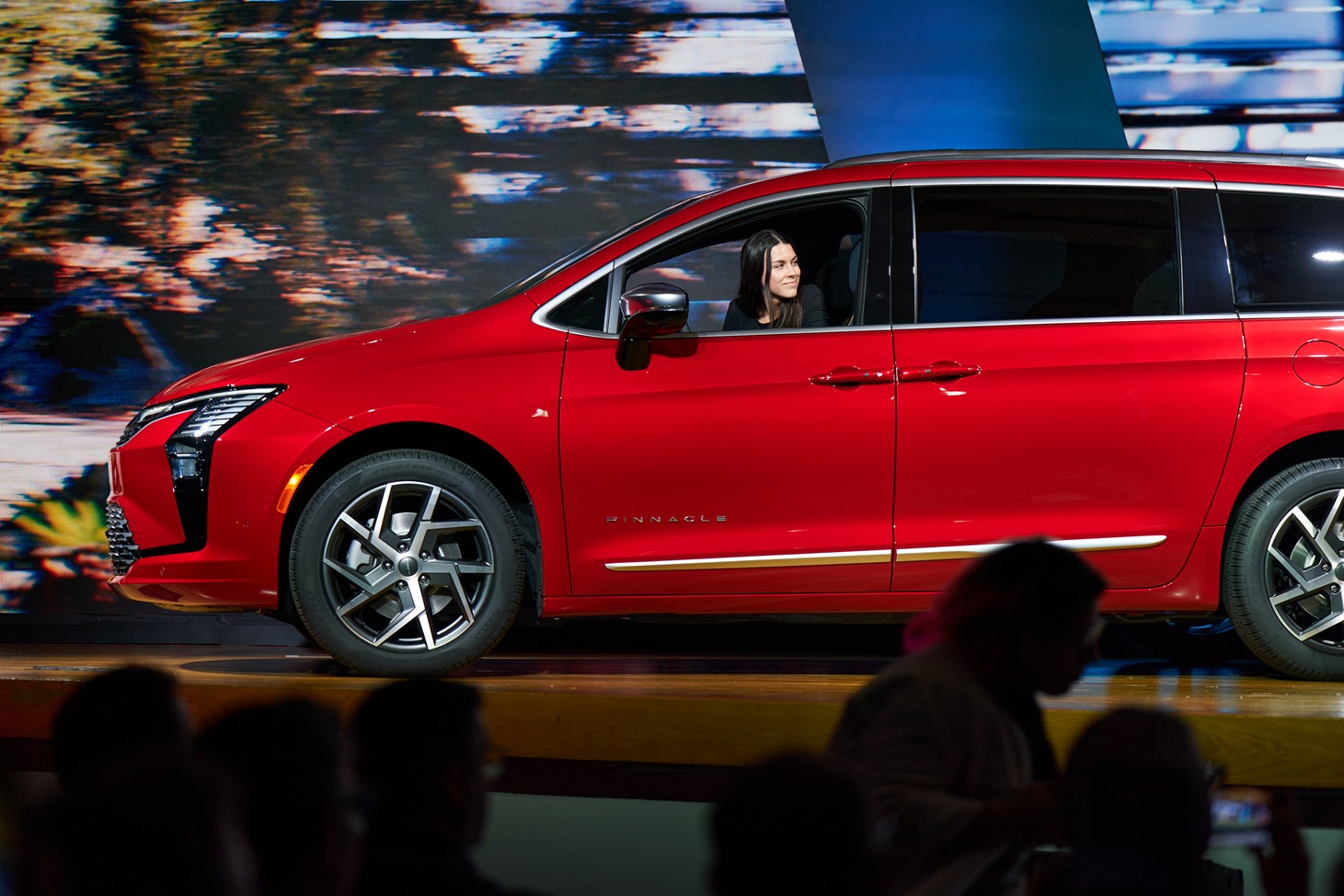 Stellantis lança plano de € 60 bi com foco em Jeep, Ram, Peugeot e Fiat até 2030