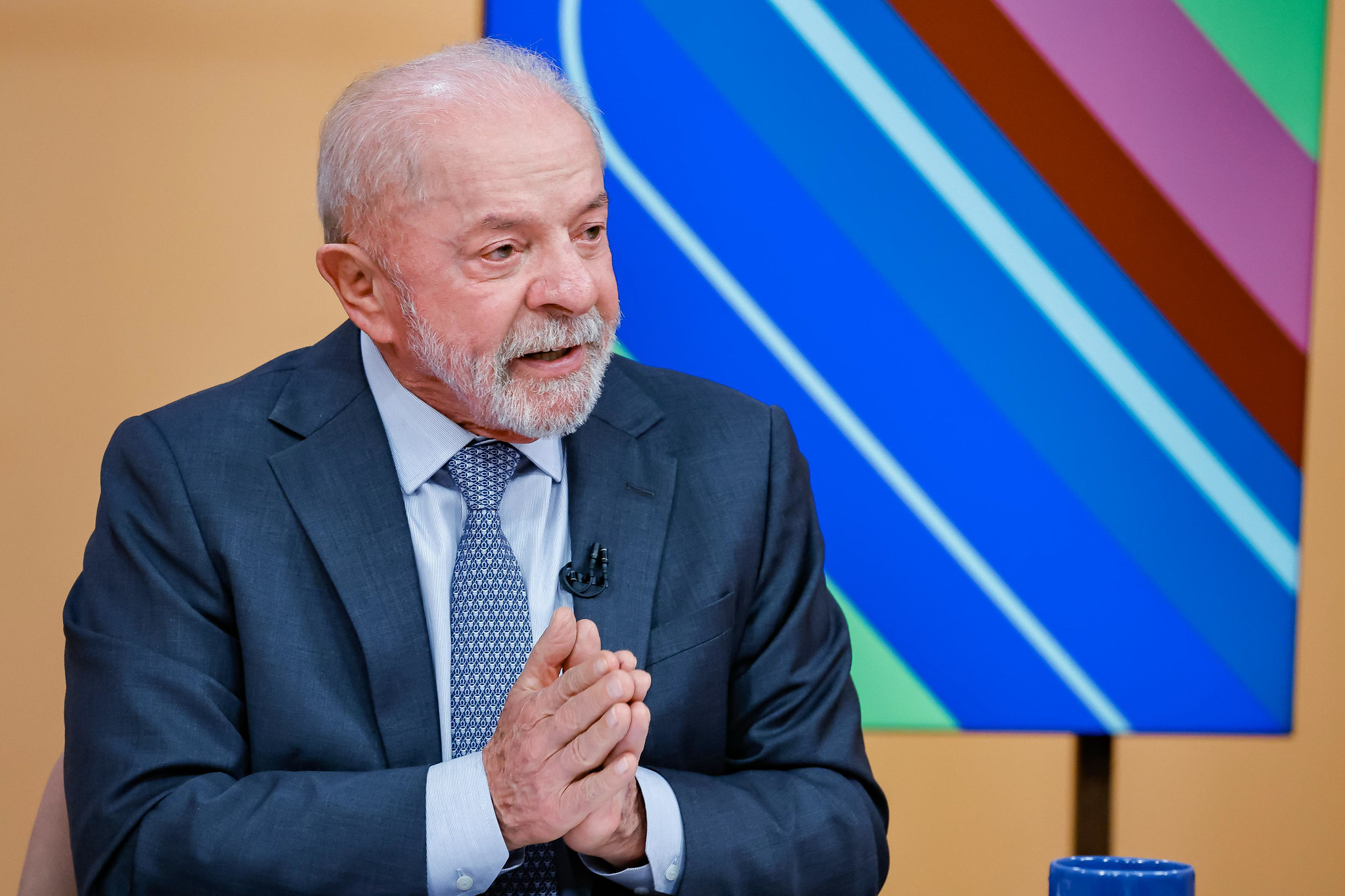 Meio/Ideia: Lula abre vantagem com 38% e lidera cenários de 1º turno; veja os números