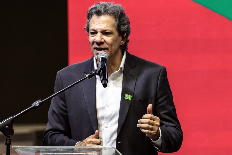 Haddad critica Tarcísio e volta a defender uso de câmeras corporais na polícia - QTU Questões do Universo