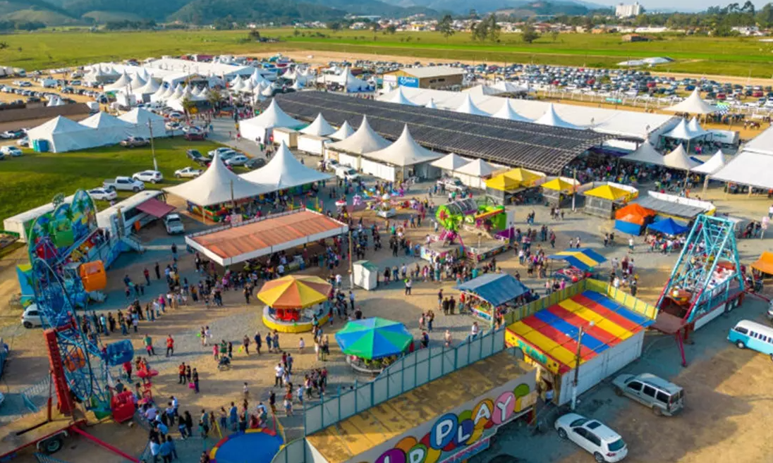 Municípios de SC cancelam festas tradicionais diante de risco de “super El Niño”