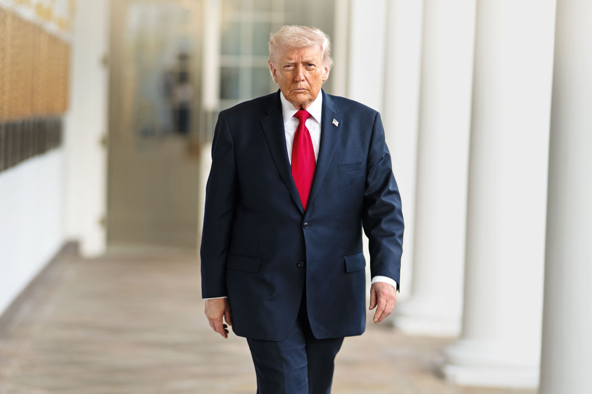Aprovação de Trump vai a 35% e apoio dos republicanos se enfraquece, aponta pesquisa
