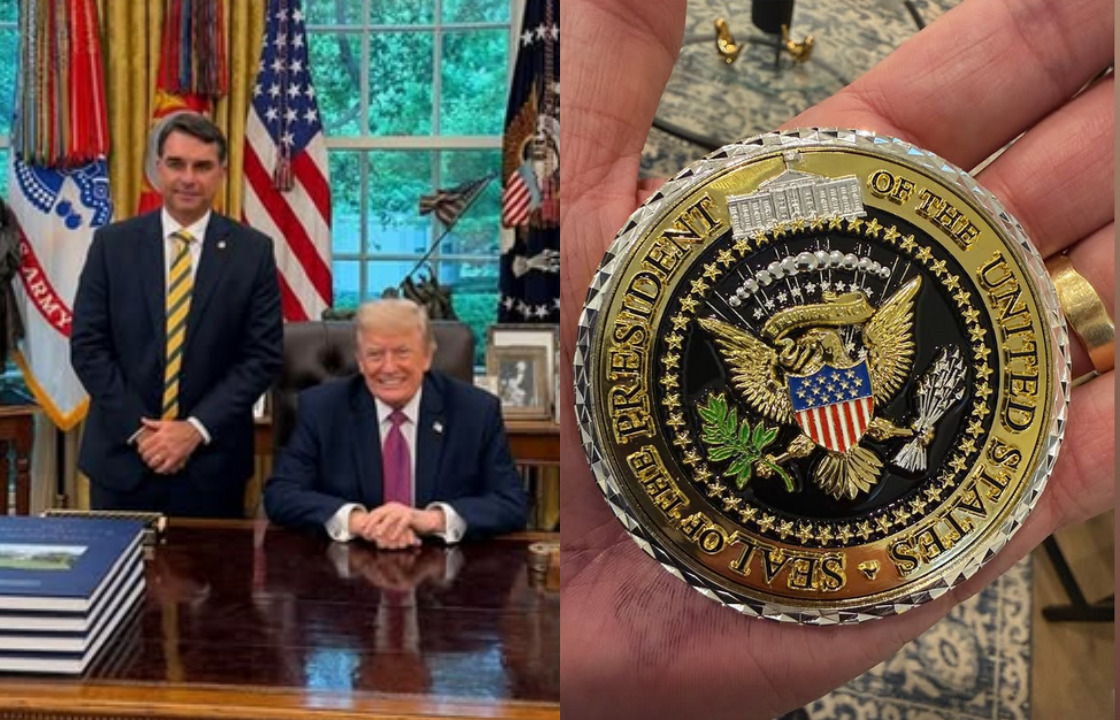 O que significa a “challenge coin”, exibida por Flávio após encontro na Casa Branca