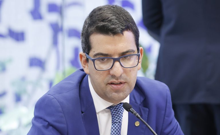 PF investiga deputado Marcelo Queiroz por fraude em licitações