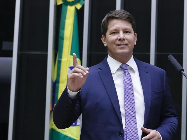 Defesa de Mário Frias nega triangulação de emendas para filme ‘Dark Horse’