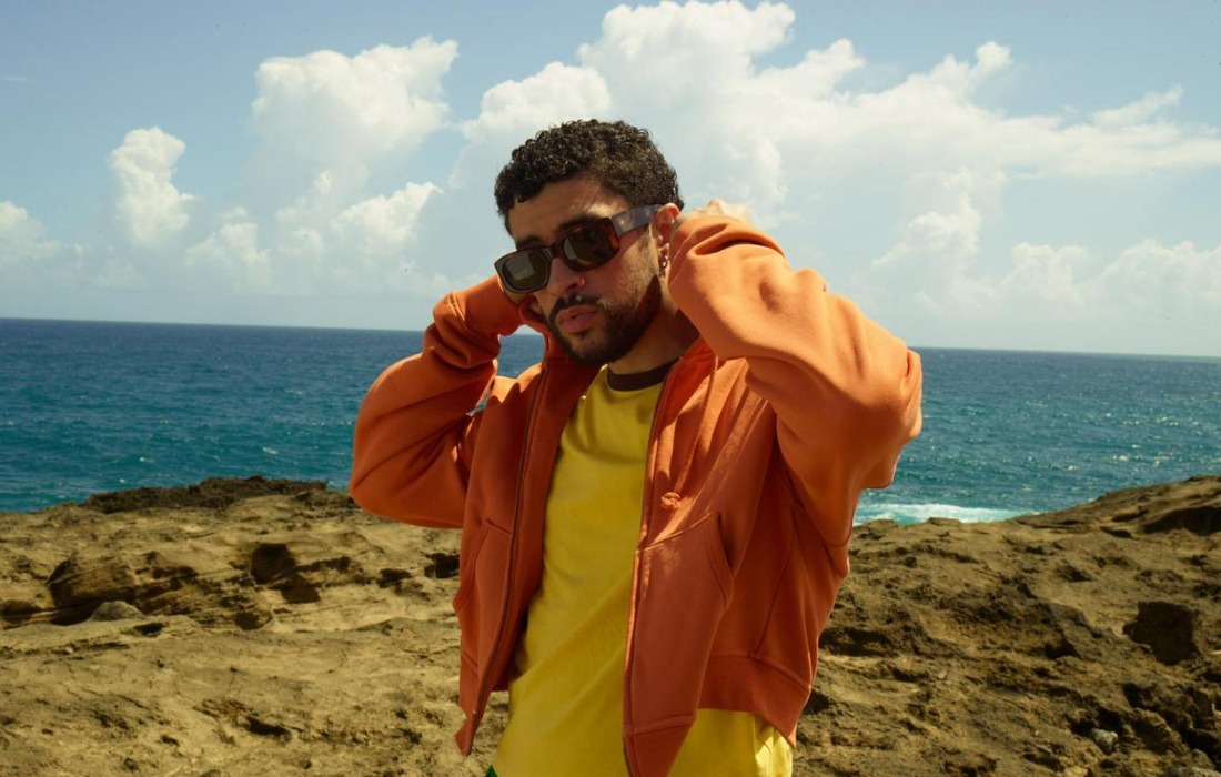 Blazers, camisetas, bolsas e mais; veja preços da coleção do Bad Bunny com a Zara