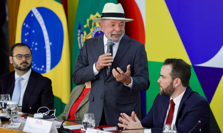 Quaest: Lula ganha fôlego entre jovens e baixa renda após aposta no Desenrola