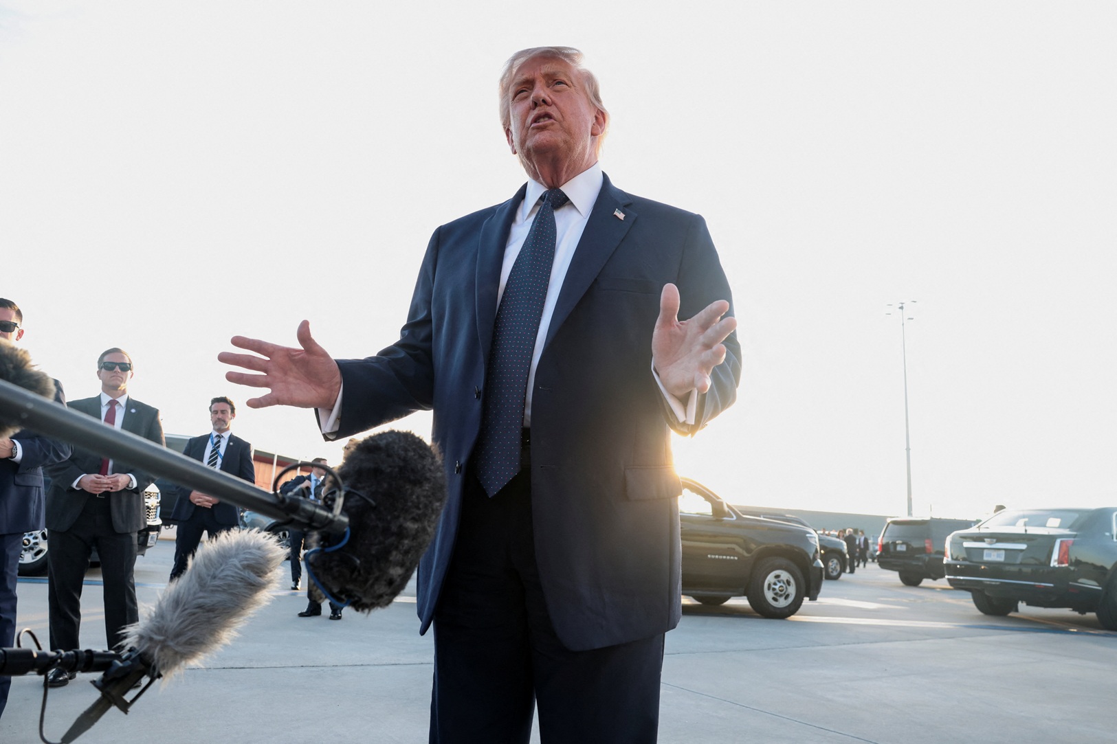 Trump suspende tarifas contra o Canadá por três dias e cita possibilidade de acordo