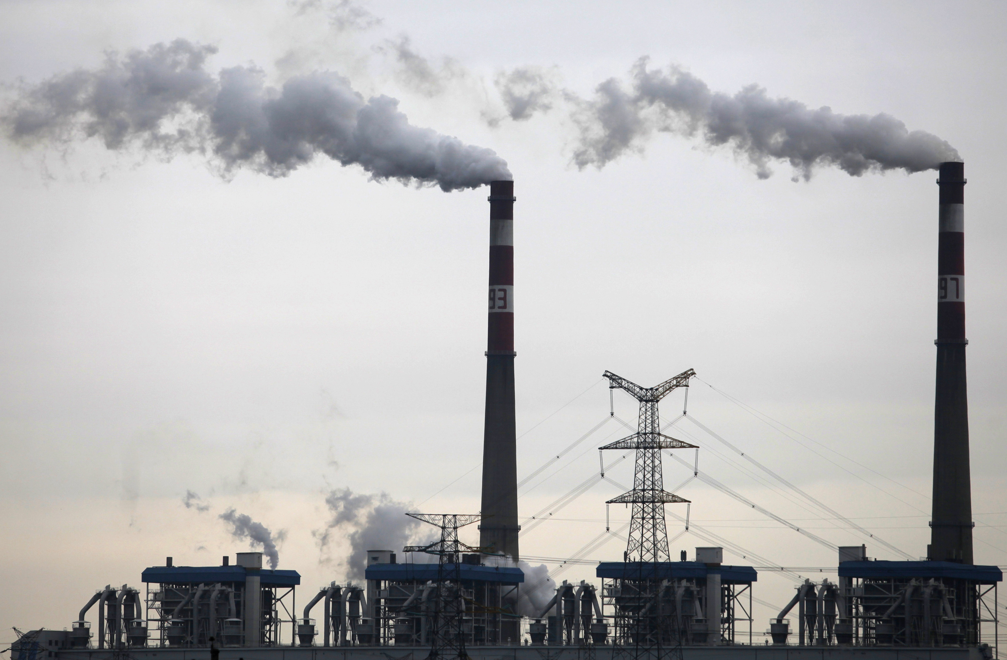 Geração de energia a carvão na China deve voltar a crescer em 2026