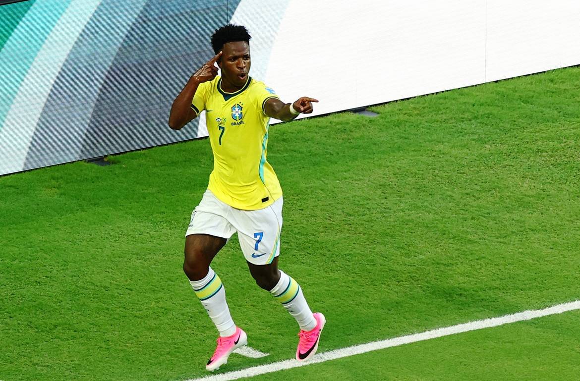 ASSISTA AOS GOLS: Brasil tem brilho de Vini Jr, bate a Escócia e avança