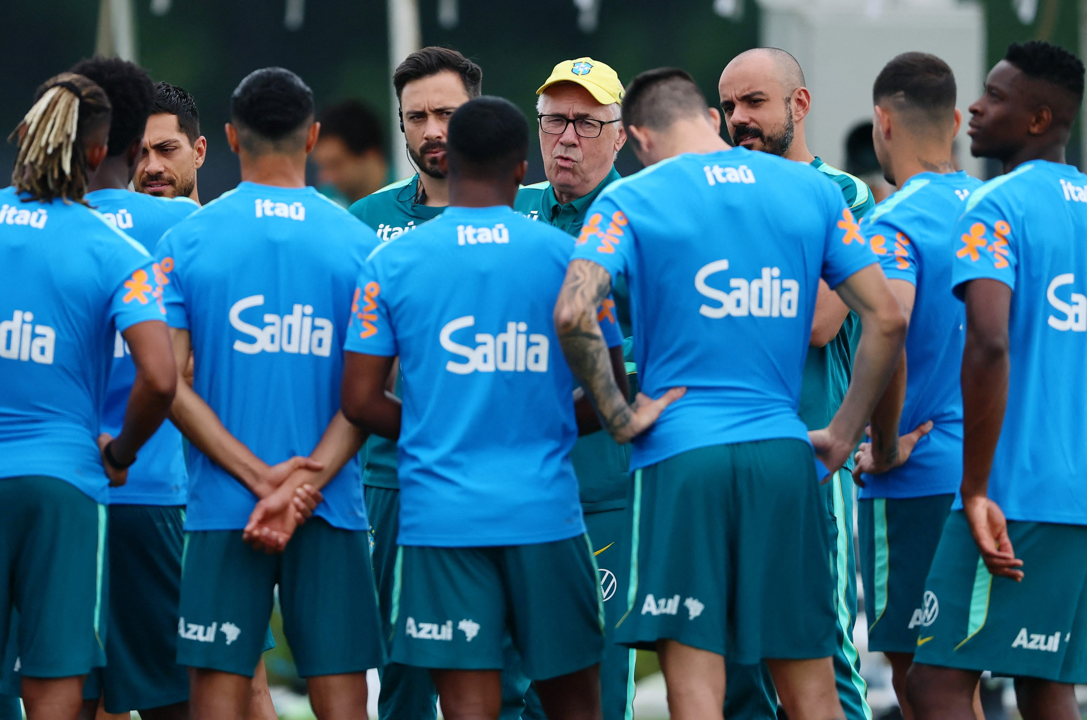 Ancelotti dá pistas de time titular contra o Japão; veja possível escalação
