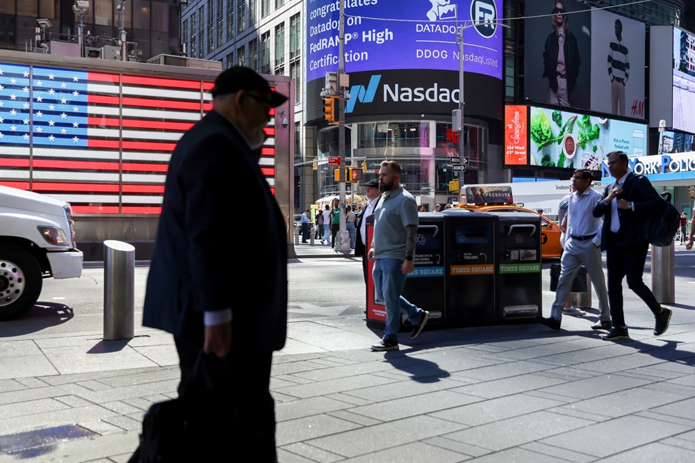 Dow Jones Futuro sobe e petróleo despenca após Trump anunciar negociações