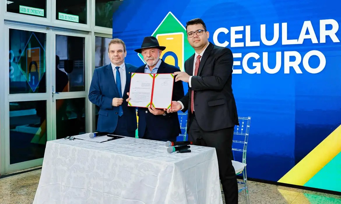 Planalto teme desgaste eleitoral com novo programa de Lula contra roubo de celulares