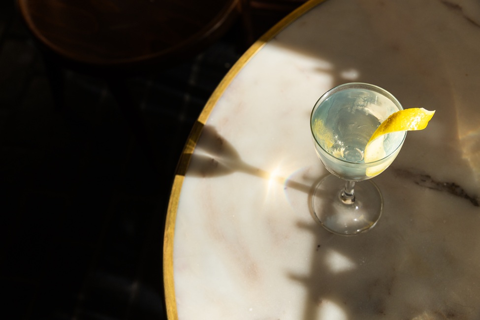 Riscos do álcool à saúde aumentam após uma dose por dia, aponta estudo