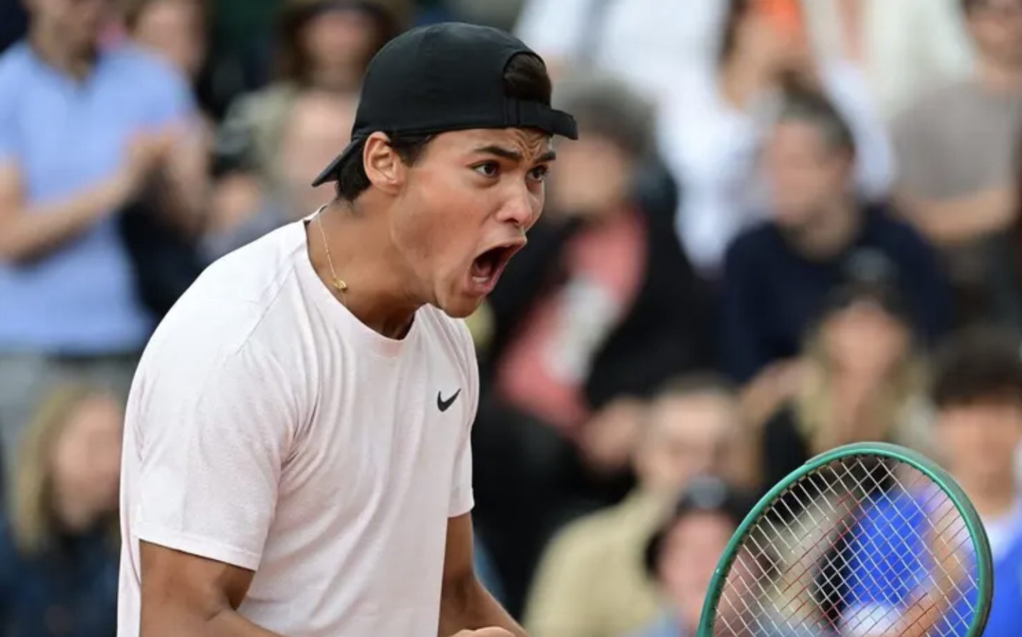 Guto Miguel conquista Roland Garros juvenil e assume liderança do ranking mundial
