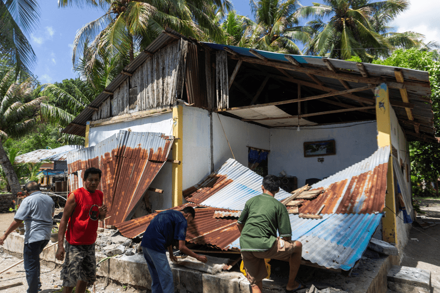 Terremoto de magnitude 7,8 nas Filipinas mata 32 pessoas e d
